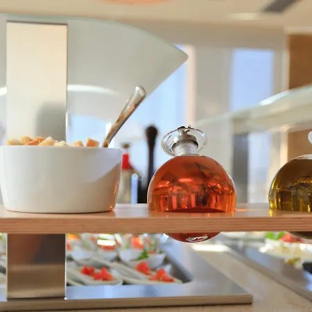 Boutique 5 Hotel & Spa - Adults Only-3